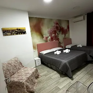https://napoli-relais-naples.hotels-amalfi.com