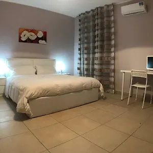 https://casa-sinatra-catania.catania-hotels.net